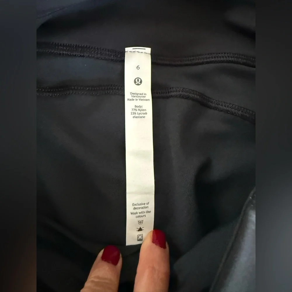 lululemon athletica classic black